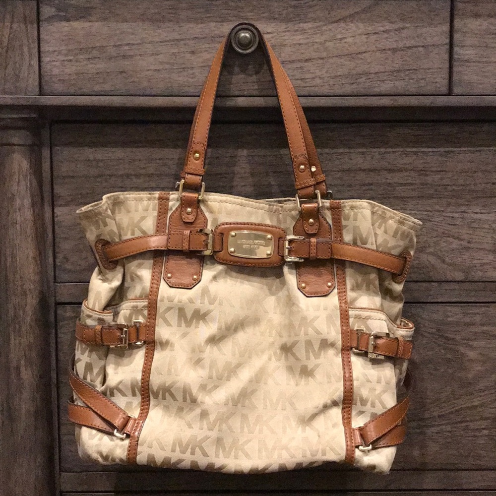 Michale Kors purse